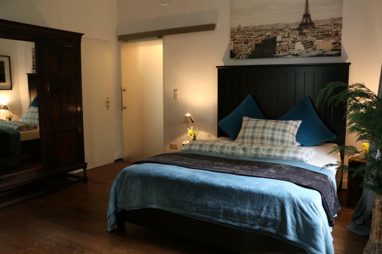 Boutique Apartments Benz I-Iii Бергиш-Гладбах Экстерьер фото